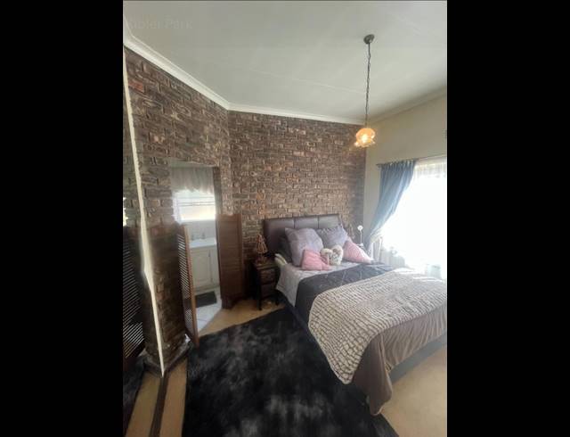3 BEDROOM HOUSE FOR SALE IN KIBLER PARK